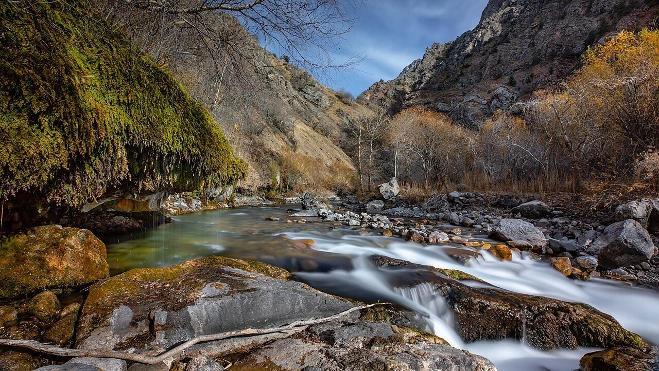 Hiking and biking at Amirsoy