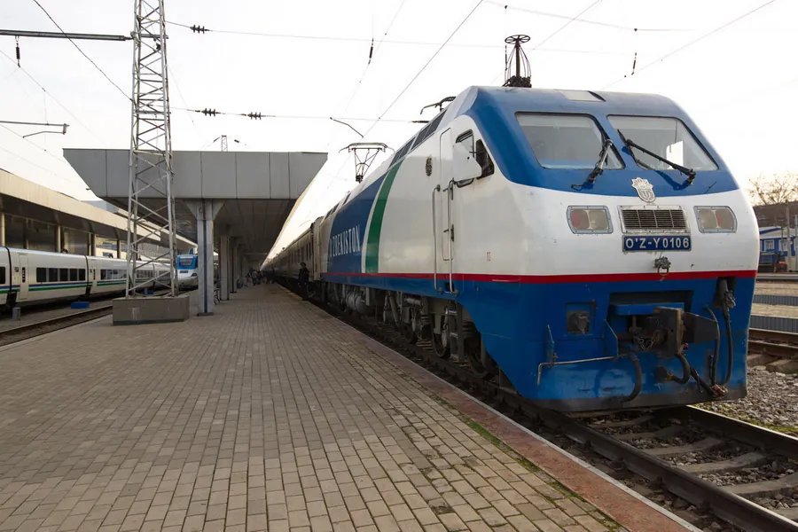 Sharq train Uzbekistan railway — intercity travel